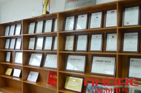 安徽得润电气 高低压开关柜 变频柜 咨询热线4000551777 安徽得润电气 高低压开关柜 变频柜 咨询热线4000551777